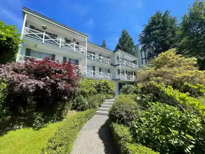 11 140 E 20 STREET, North Vancouver BC V7L 3A4