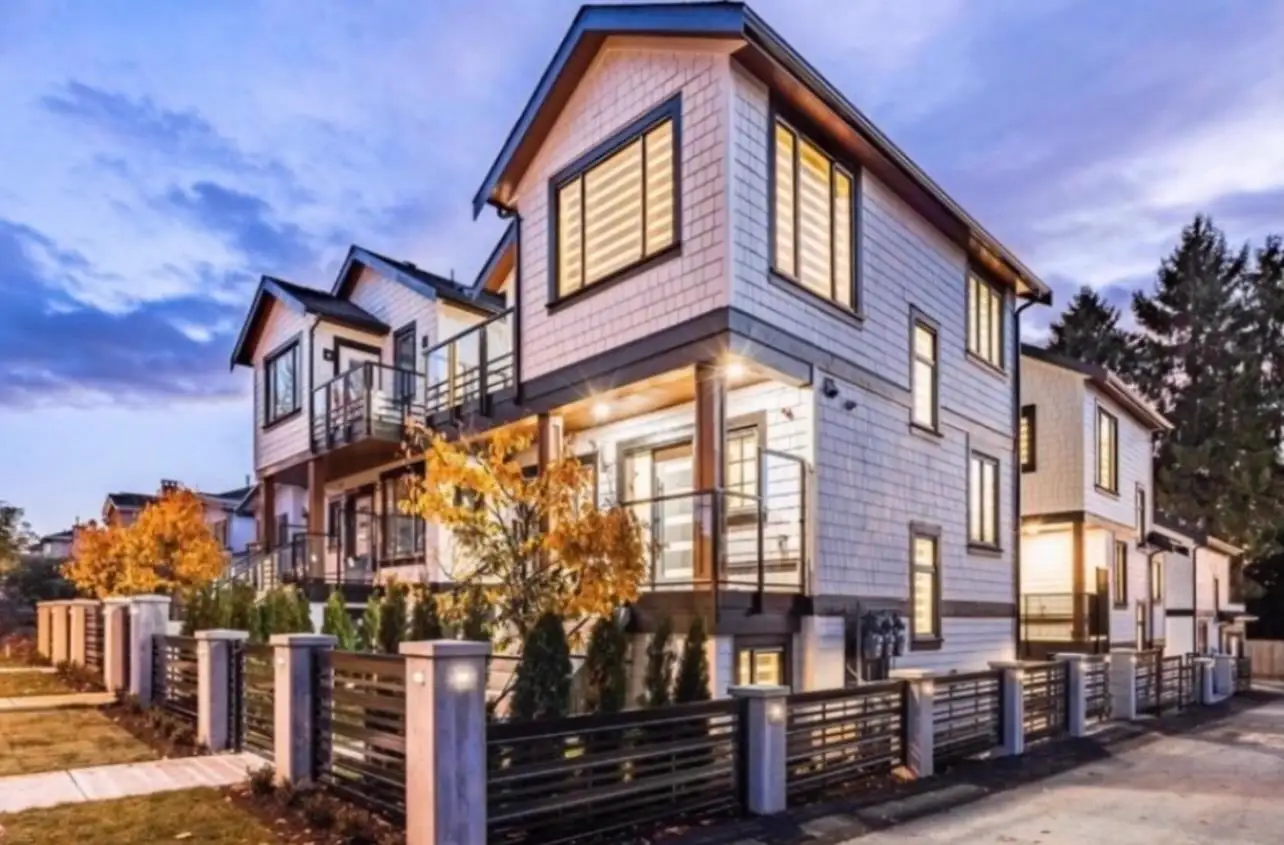 5439 KILLARNEY STREET, Vancouver BC V5R 3W3