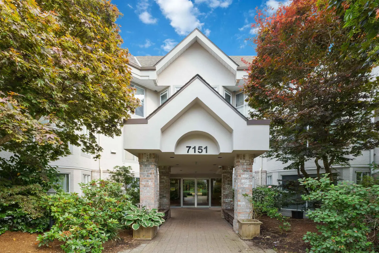 215 7151 121 STREET, Surrey BC V3W 0E7
