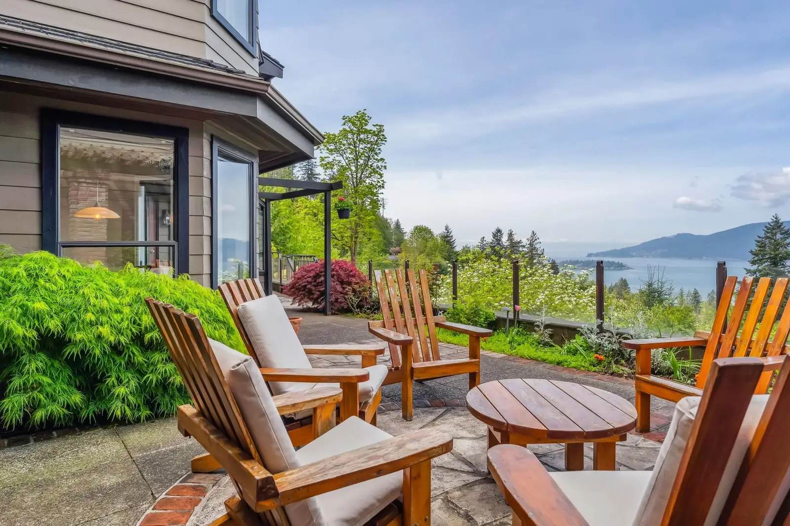 5207 ASPEN DRIVE, West Vancouver BC V7W 2Z7
