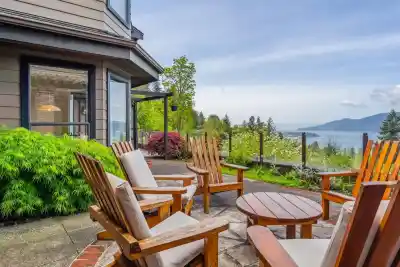 5207 ASPEN DRIVE, West Vancouver BC V7W 2Z7