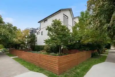 501 E 44TH AVENUE, Vancouver BC V5W 0C5