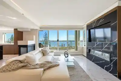 701 3105 DEER RIDGE DRIVE, West Vancouver BC V7S 4W1