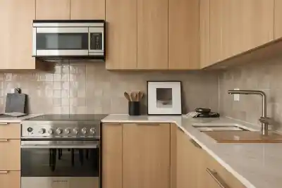 593 E 49TH AVENUE, Vancouver BC V5W 2H1