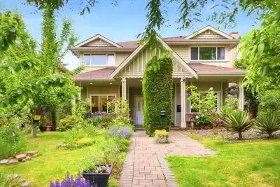 562 W KEITH ROAD, North Vancouver BC V7M 1M4
