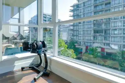 508 168 EAST ESPLANADE, North Vancouver BC V7L 4X8