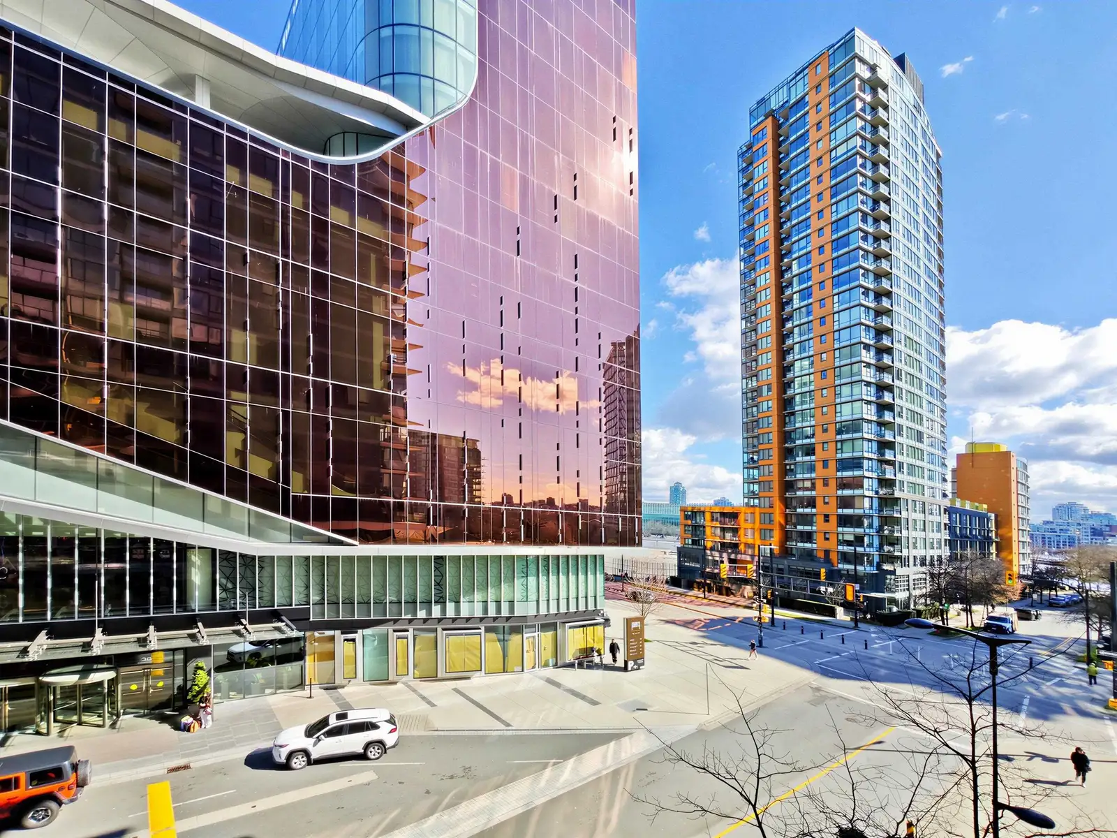351 38 SMITHE STREET, Vancouver BC V6B 0P3