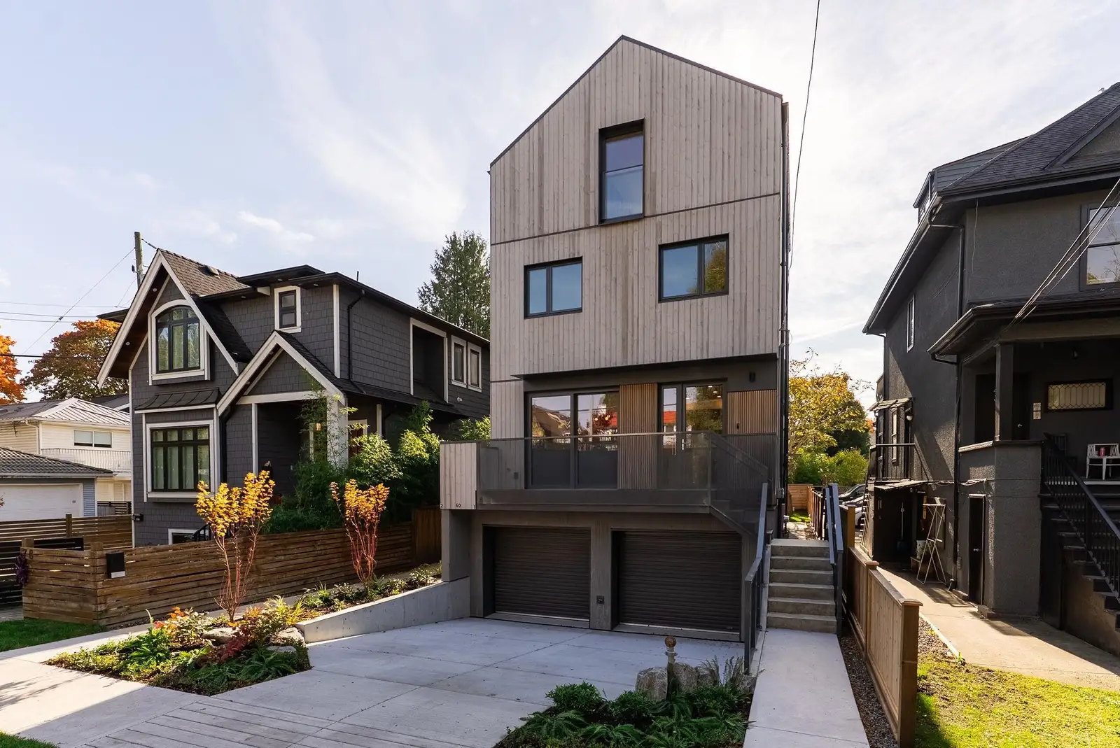 1 60 E 17TH AVENUE, Vancouver BC V5V 1A2