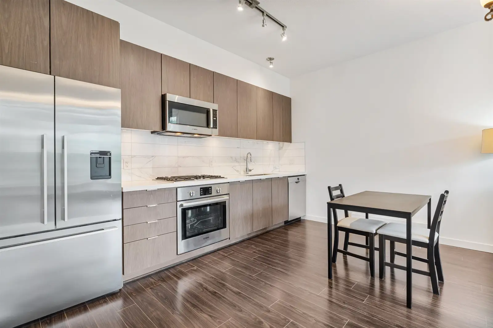 301 3168 RIVERWALK AVENUE, Vancouver BC V5S 0B8