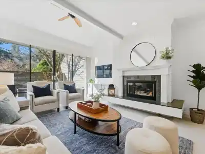 15 4957 MARINE DRIVE, West Vancouver BC V7W 2P5