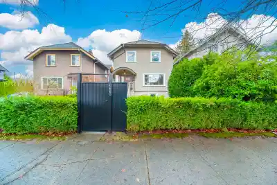 2779 W 13TH AVENUE, Vancouver BC V6K 2T5