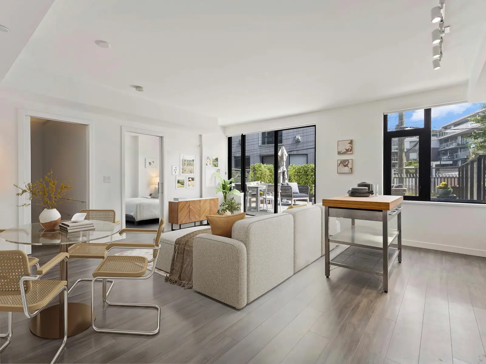 301 210 E 5TH AVENUE, Vancouver BC V5T 0K1