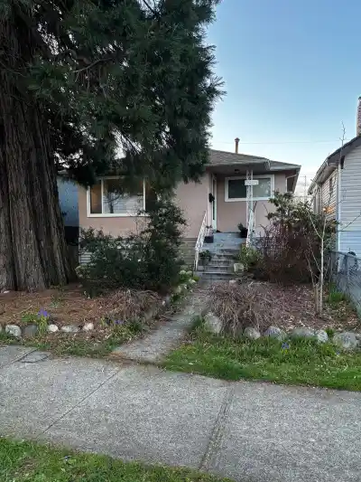 2955 E 29TH AVENUE, Vancouver BC V5R 1V8