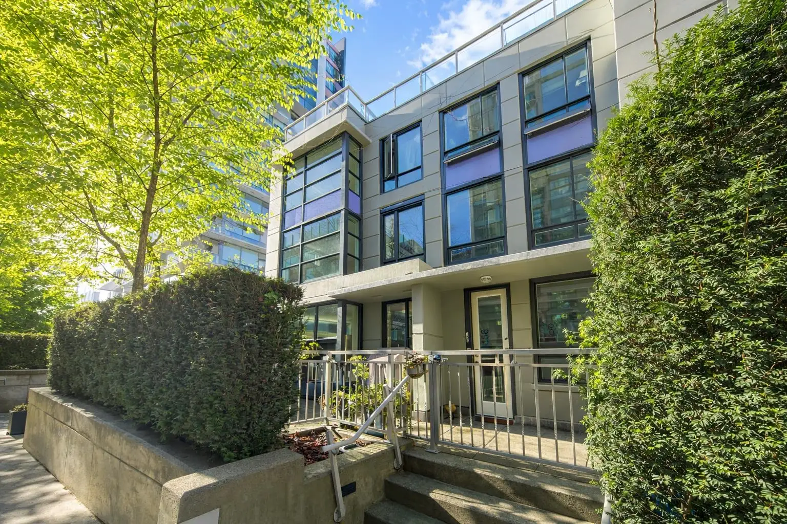 156 W 1ST AVENUE, Vancouver BC V5Y 0H6
