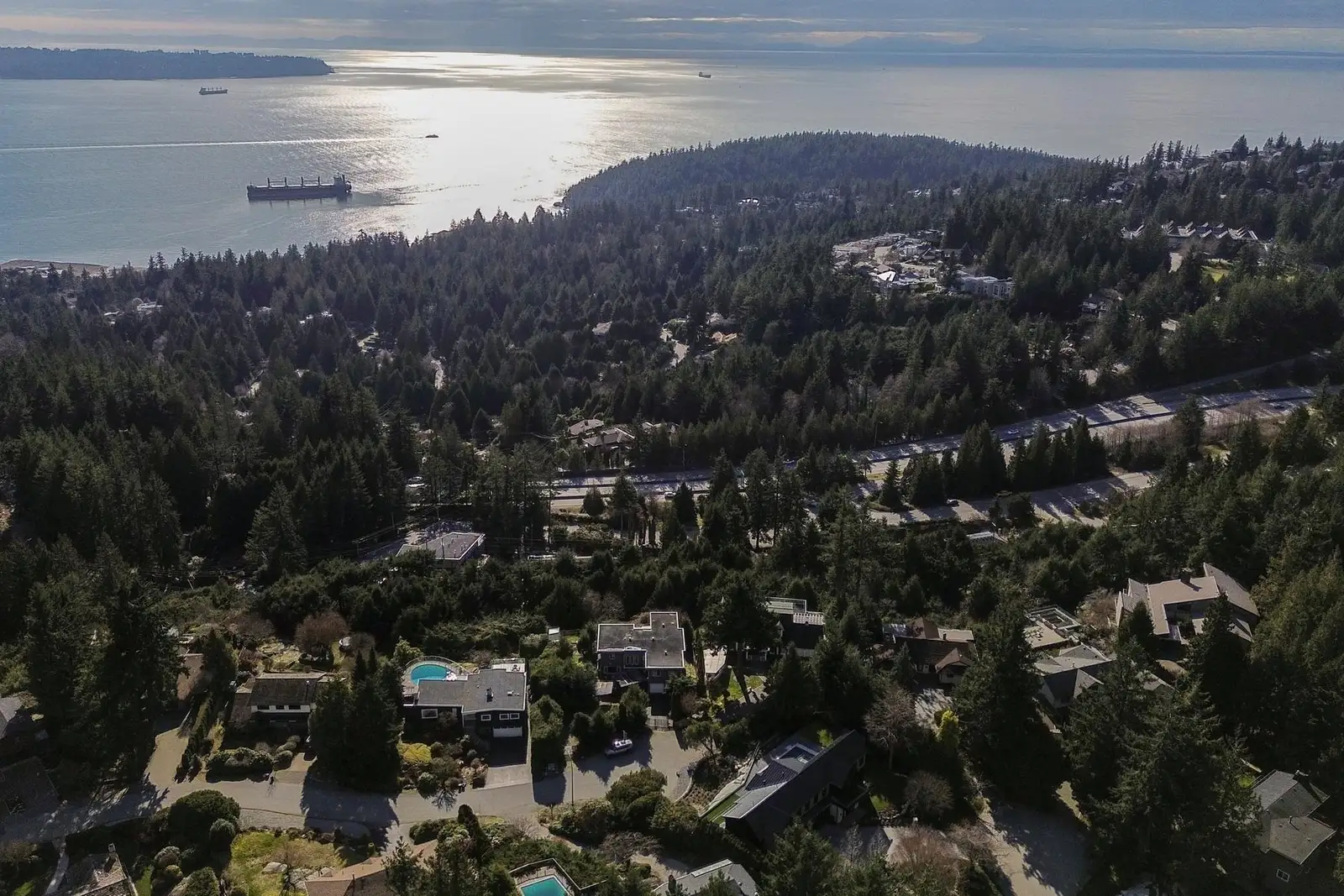4582 WOODGREEN COURT, West Vancouver BC V7S 2V7