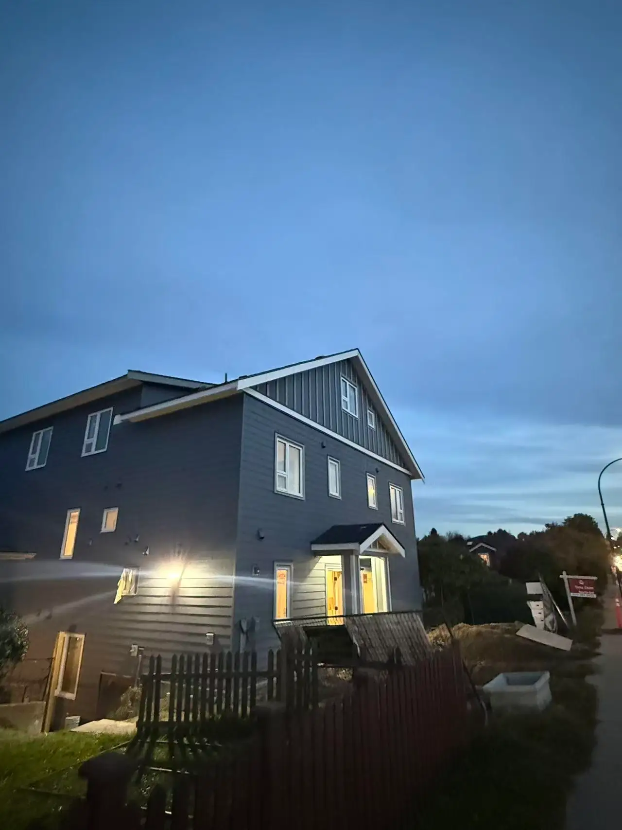4636 KNIGHT STREET, Vancouver BC V5N 3N1
