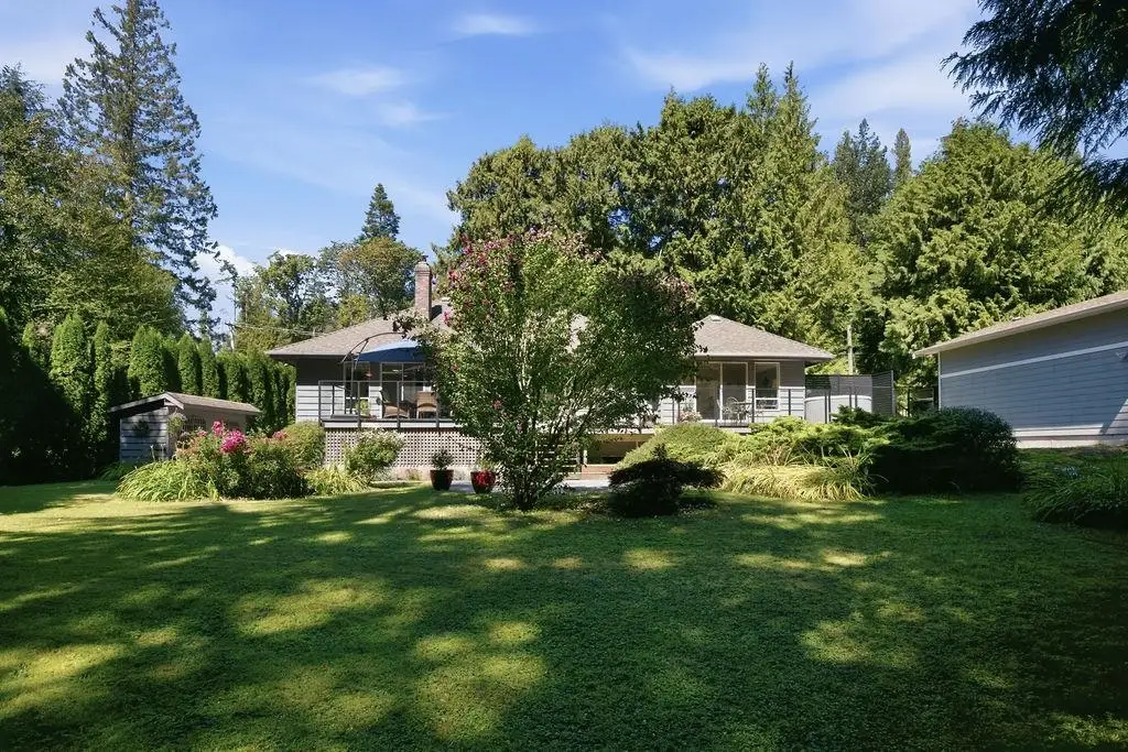 7321 REDROOFFS ROAD, Sechelt BC V7Z 0T3