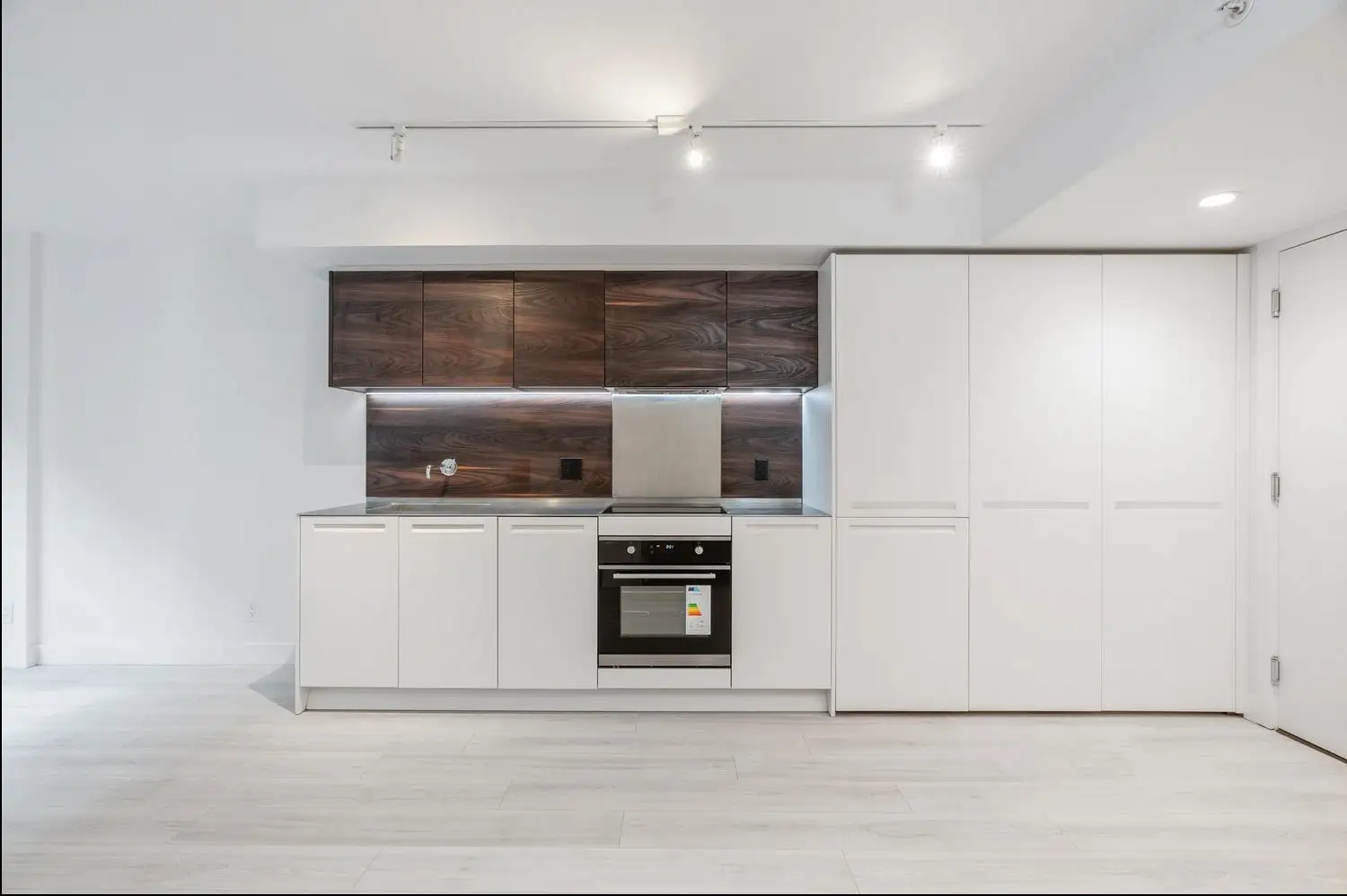 501 1133 HORNBY STREET, Vancouver BC V6Z 1W1