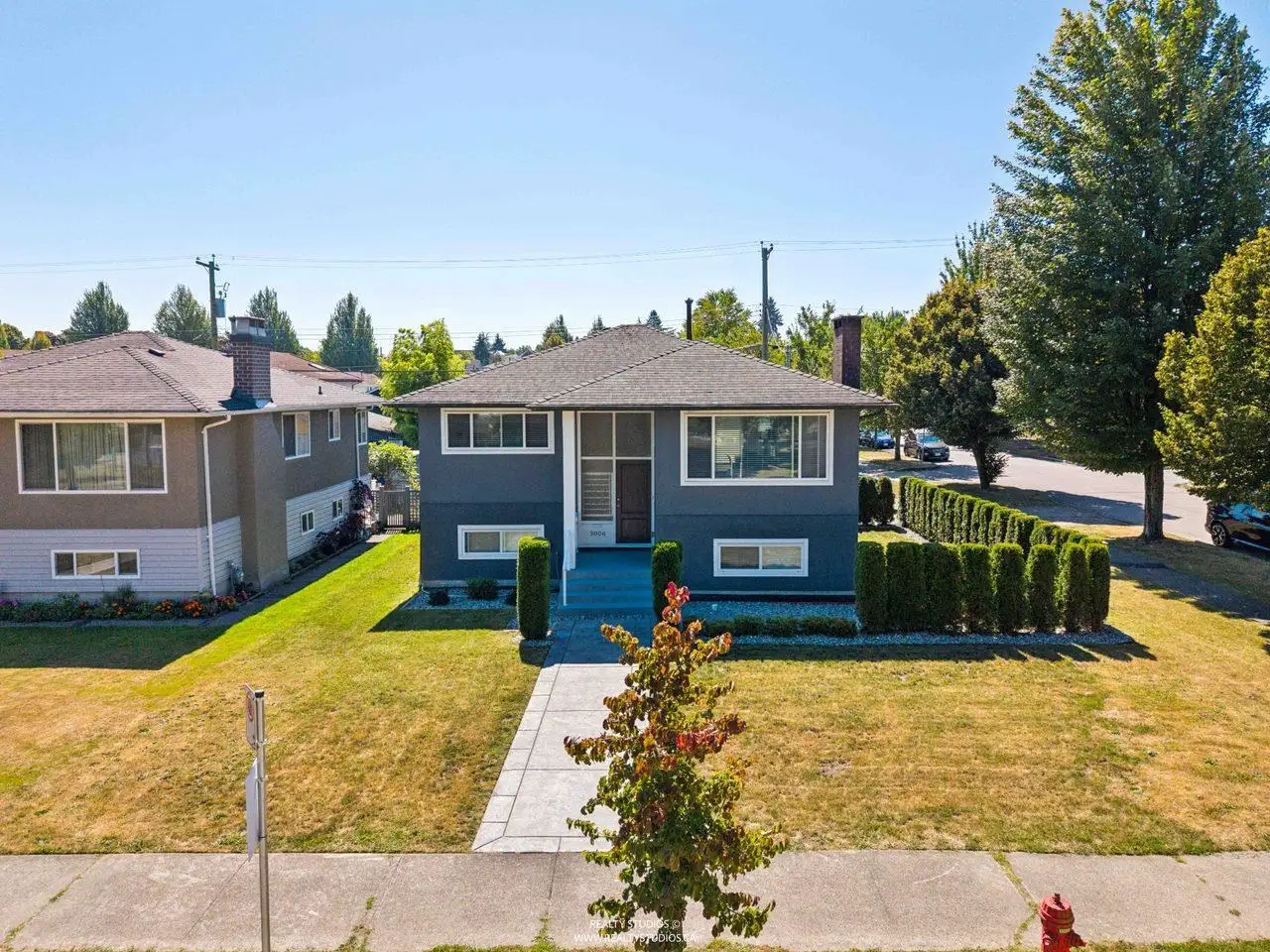 3006 E GEORGIA STREET, Vancouver BC V5K 2K7