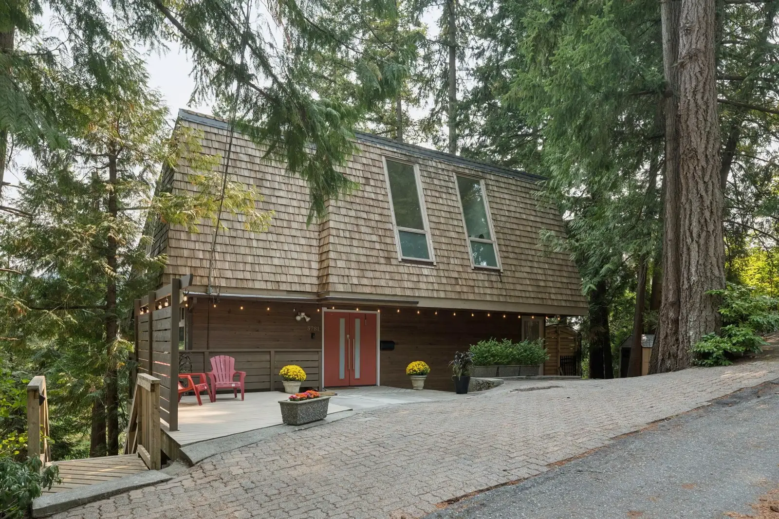 5781 CRANLEY DRIVE, West Vancouver BC V7W 1T1
