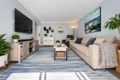 803 1270 ROBSON STREET, Vancouver BC V6E 3Z6
