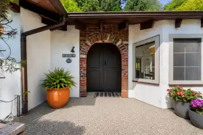 2995 ALTAMONT CRESCENT, West Vancouver BC V7V 3C2