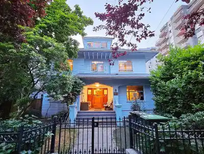 977 BROUGHTON STREET, Vancouver BC V6G 2A4