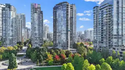 502 455 BEACH CRESCENT, Vancouver BC V6Z 3E5