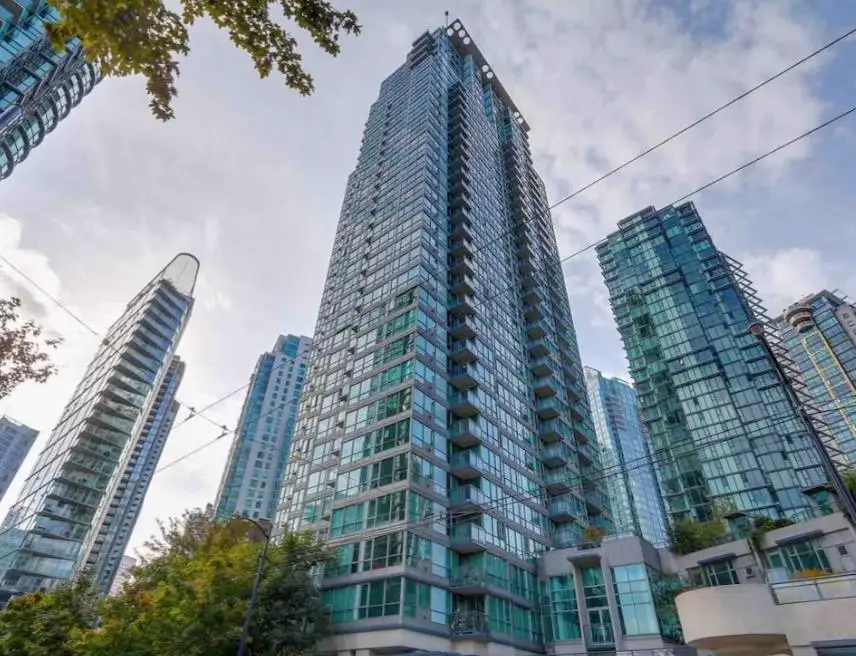 2206 1328 W PENDER STREET, Vancouver BC V6E 4T1