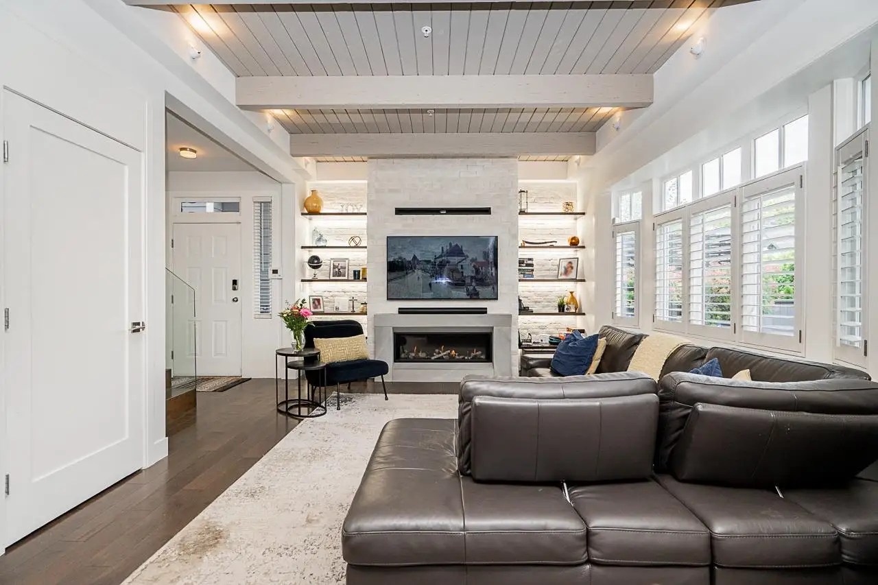 3328 W 7TH AVENUE, Vancouver BC V6R 1V8
