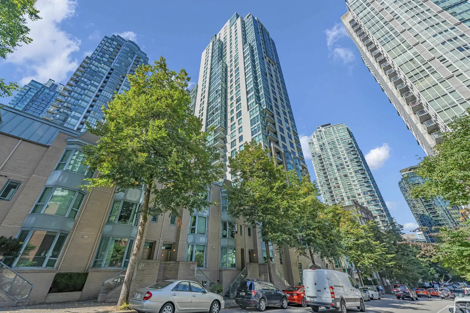 1706 1238 MELVILLE STREET, Vancouver BC V6E 4N2