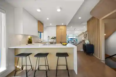 3218 HIGHLAND BOULEVARD, North Vancouver BC V7R 2V9
