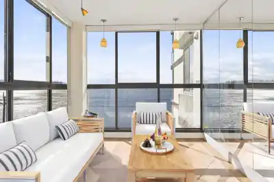 203 2090 ARGYLE AVENUE, West Vancouver BC V7V 4R4