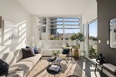 407 3438 SAWMILL CRESCENT, Vancouver BC V5S 0E3