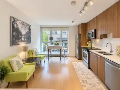 209 13325 102A AVENUE, Surrey BC V3T 0J5