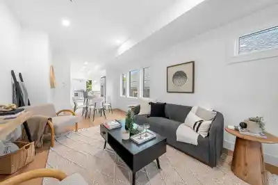 2528 MCGILL STREET, Vancouver BC V5K 1H1