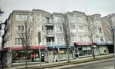 210 6991 VICTORIA DRIVE, Vancouver BC V5P 3Y7