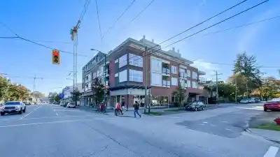 306 2008 BAYSWATER STREET, Vancouver BC V6K 4A8