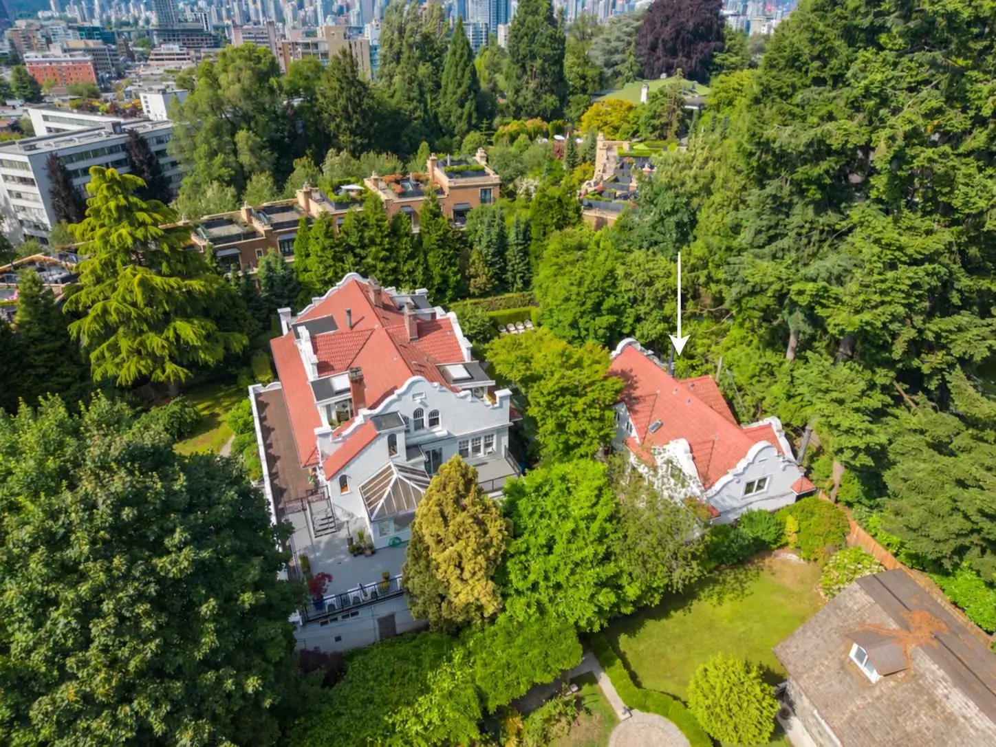 3296 GRANVILLE STREET, Vancouver BC V6H 3K3