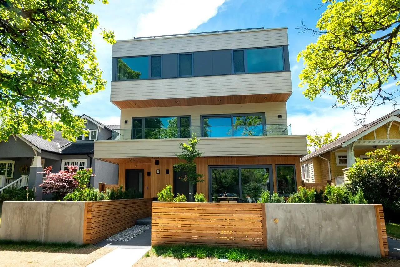 1 3120 W 11TH AVENUE, Vancouver BC V6K 2M7