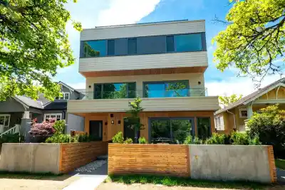 1 3120 W 11TH AVENUE, Vancouver BC V6K 2M7