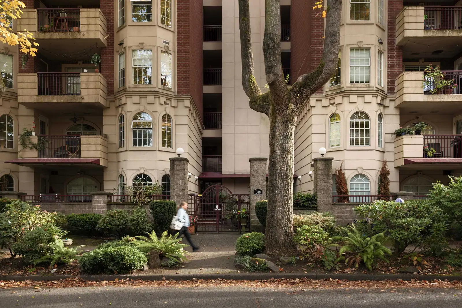 603 888 BUTE STREET, Vancouver BC V6E 1Y5