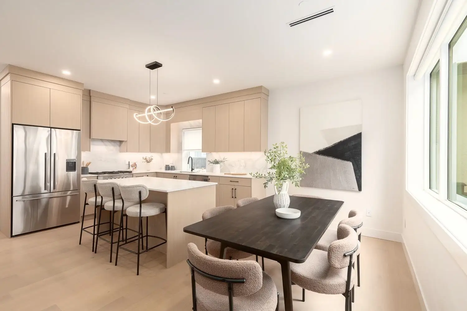 1 3633 TURNER STREET, Vancouver BC V5K 2J2
