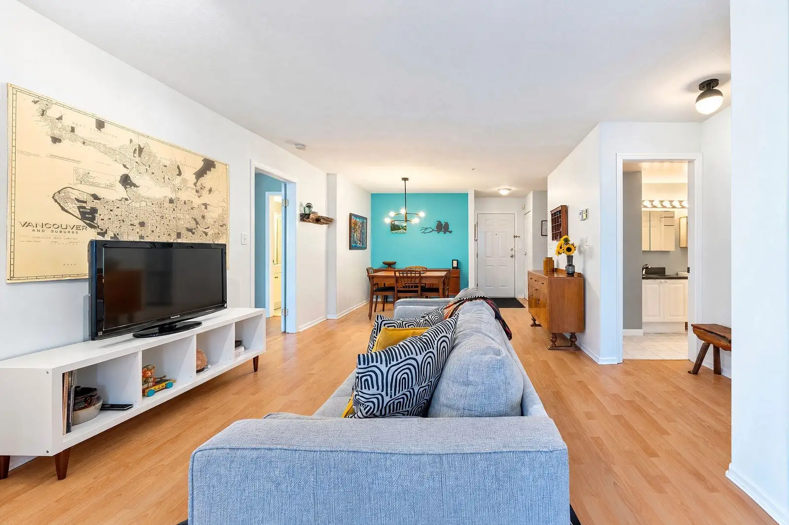 206 2405 KAMLOOPS STREET, Vancouver BC V5M 4V6
