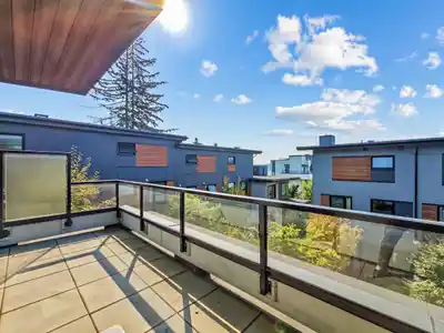 42 528 E 2ND STREET, North Vancouver BC V7L 0G8