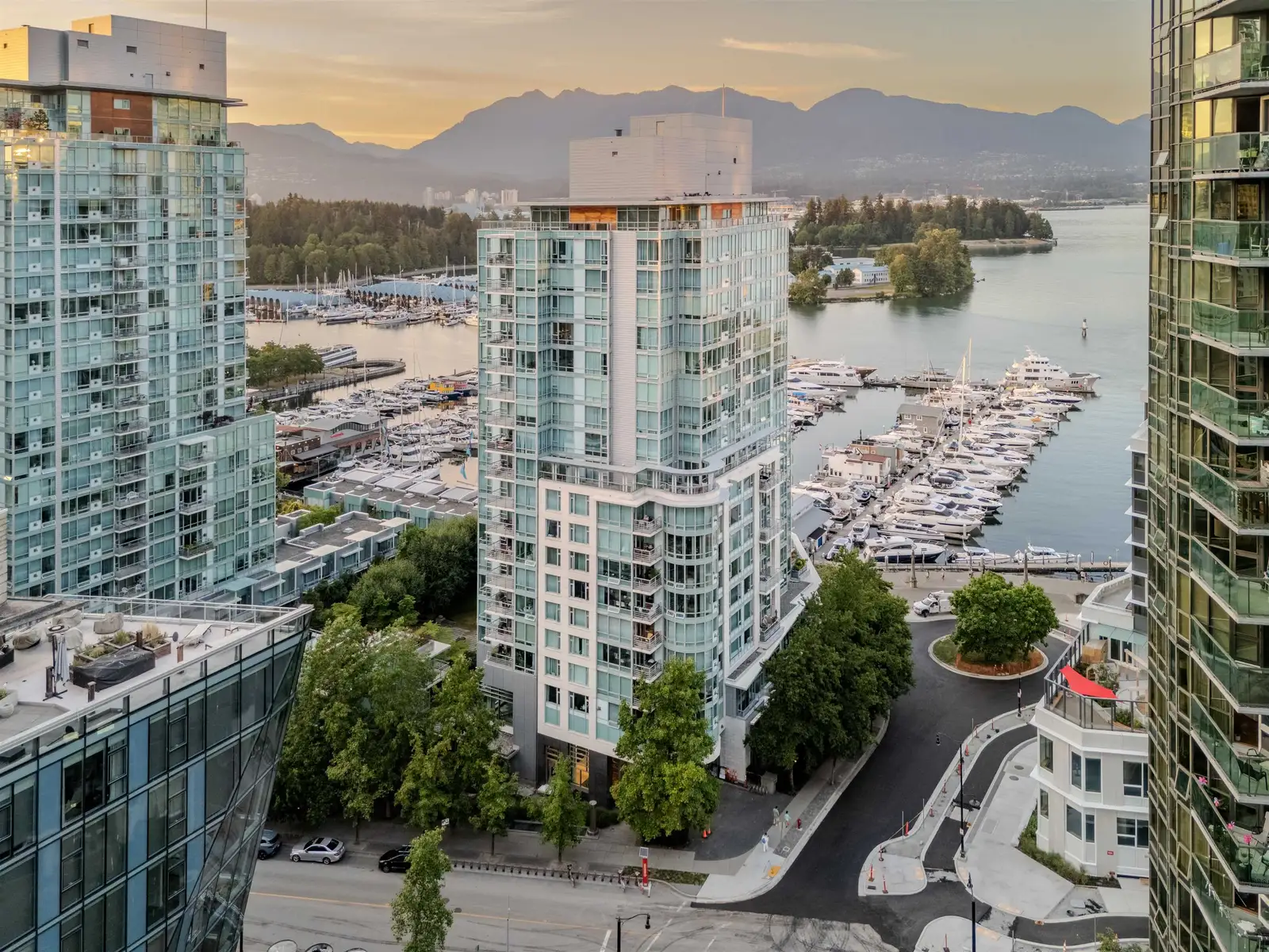 493 BROUGHTON STREET, Vancouver BC V6G 3E8