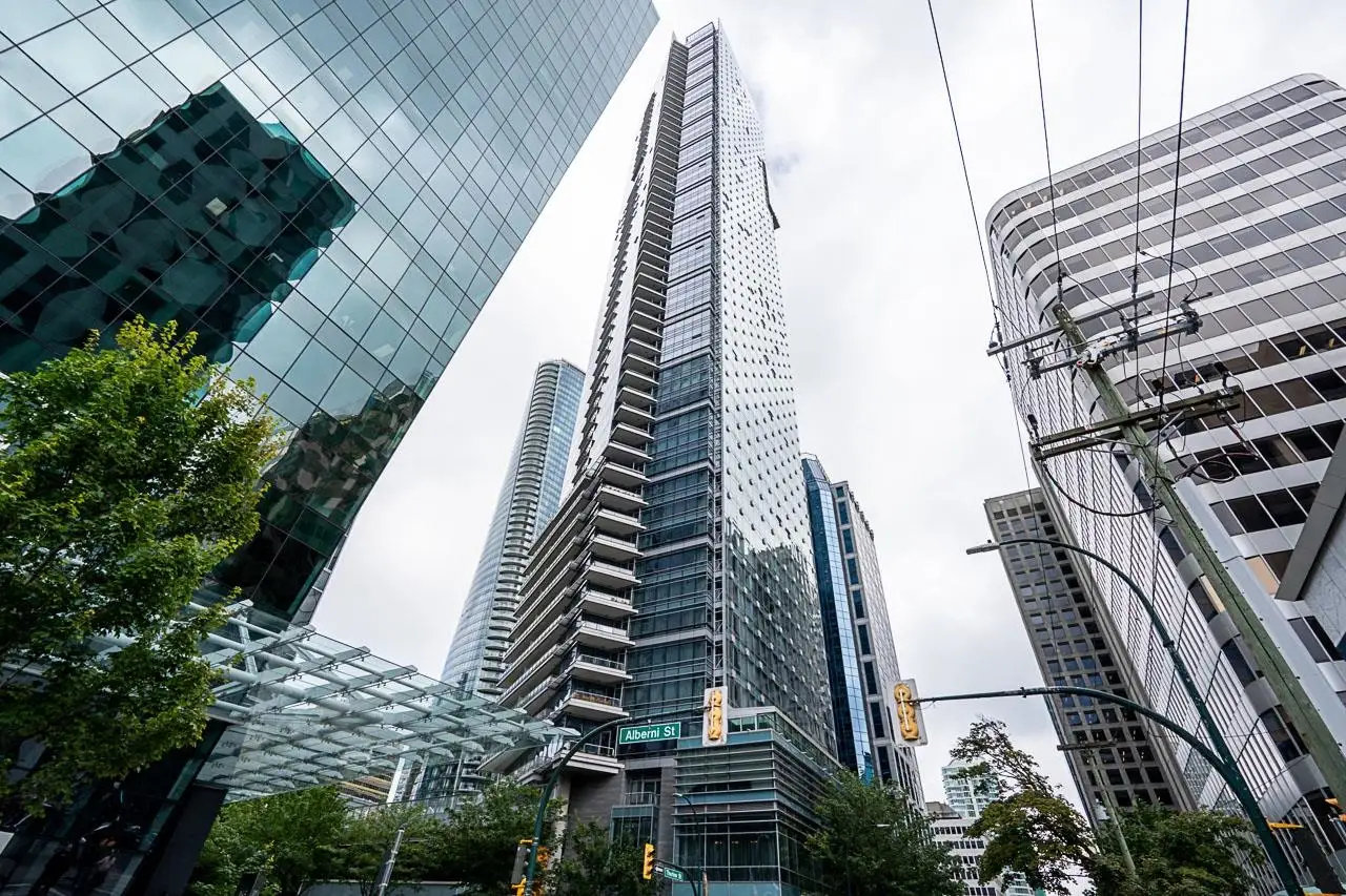 3001 1111 ALBERNI STREET, Vancouver BC V6E 4V2