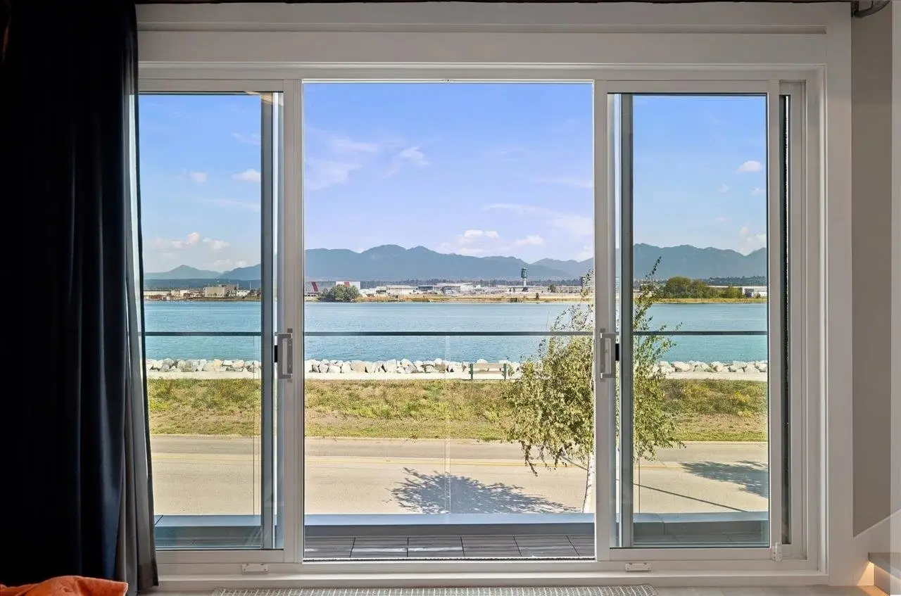 3768 RIVER ROAD, Richmond BC V7C 5M5
