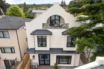 2 4659 W 11TH AVENUE, Vancouver BC V6R 2M6