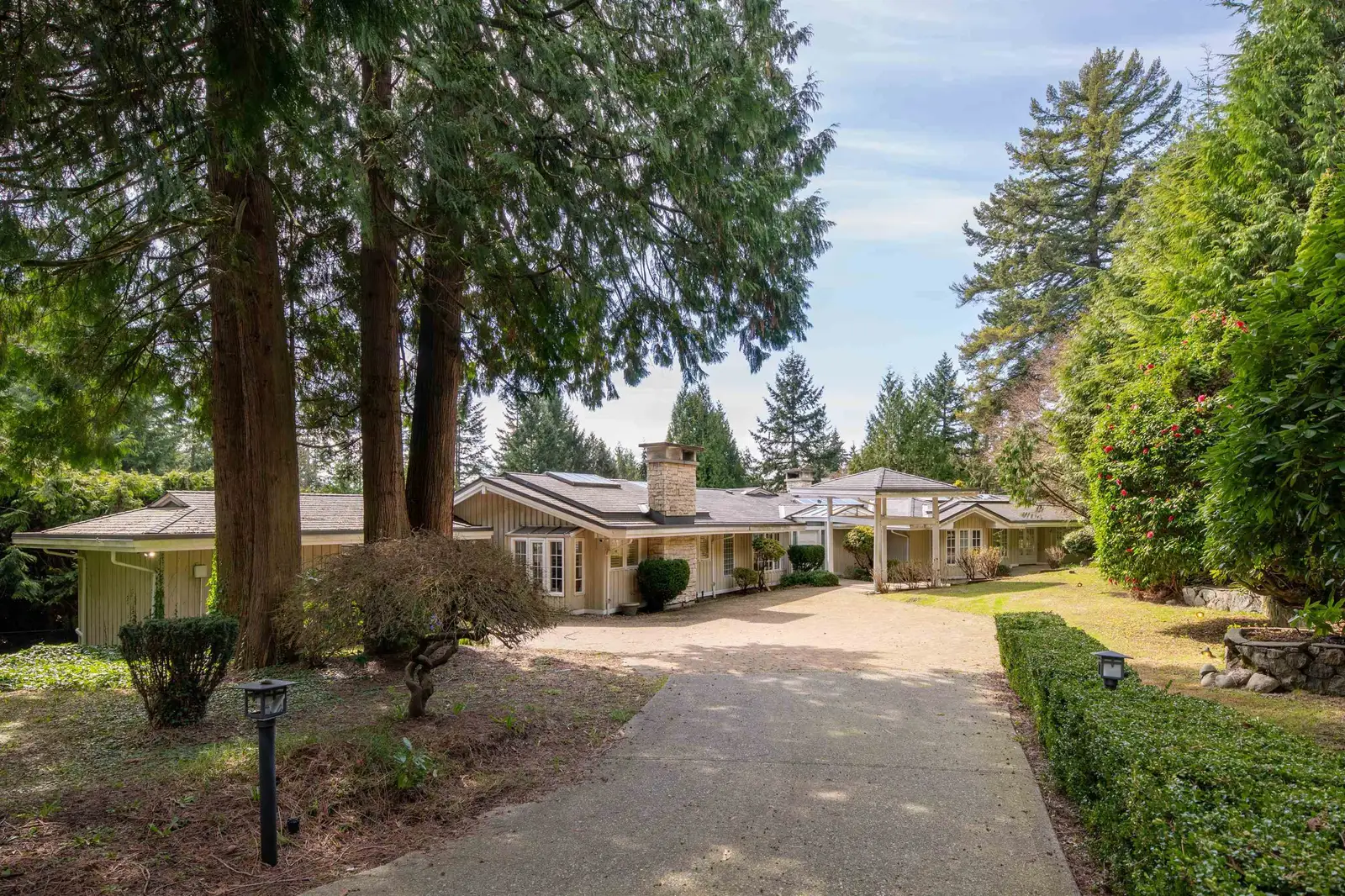 888 PYRFORD ROAD, West Vancouver BC V7S 2A1